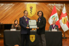 EL DR. RODOLFO SALAS RECIBE RECONOCIMIENTO ESPECIAL EN LA ORDEN CAYETANO HEREDIA